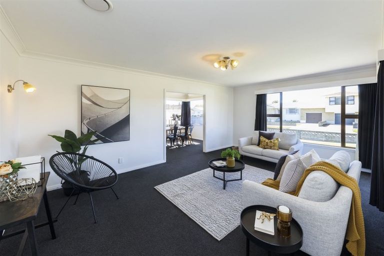 Photo of property in 1 Nairn Crescent, Awapuni, Palmerston North, 4412