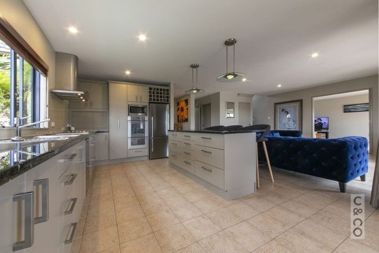 Photo of property in 53 Broadwood Rise, Kumeu, 0892