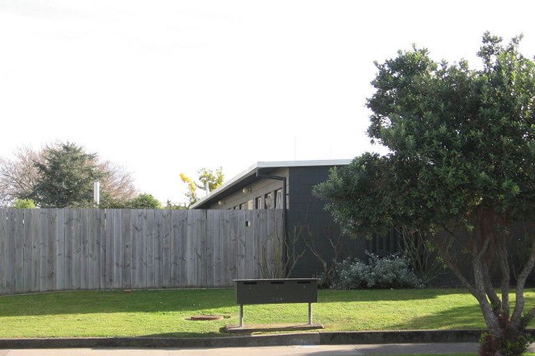 Photo of property in 5/554 Ruahine Street, Hokowhitu, Palmerston North, 4410