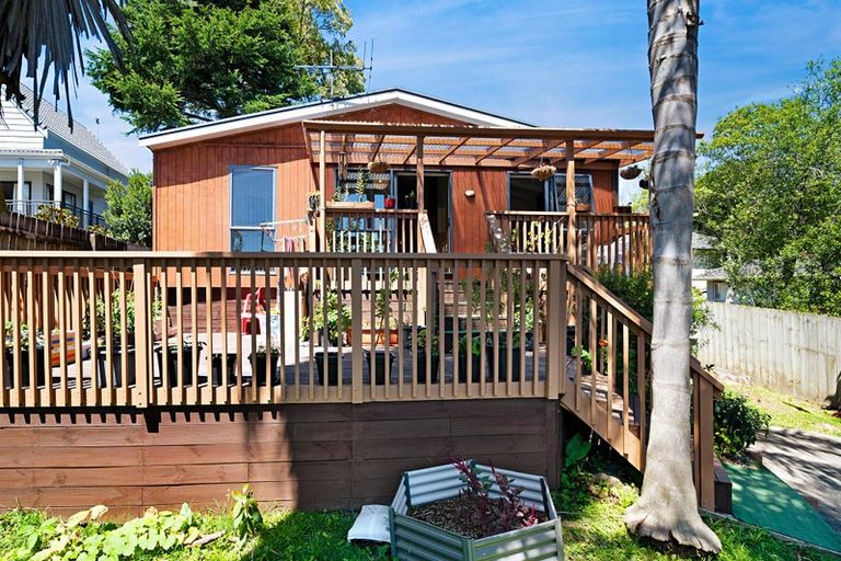 Photo of property in 53a Sheridan Drive, New Lynn, Auckland, 0600