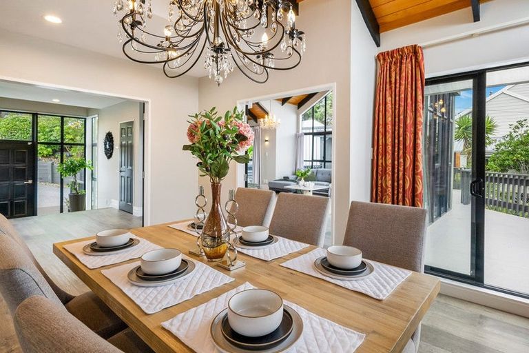 Photo of property in 28a Seaview Road, Paremata, Porirua, 5024