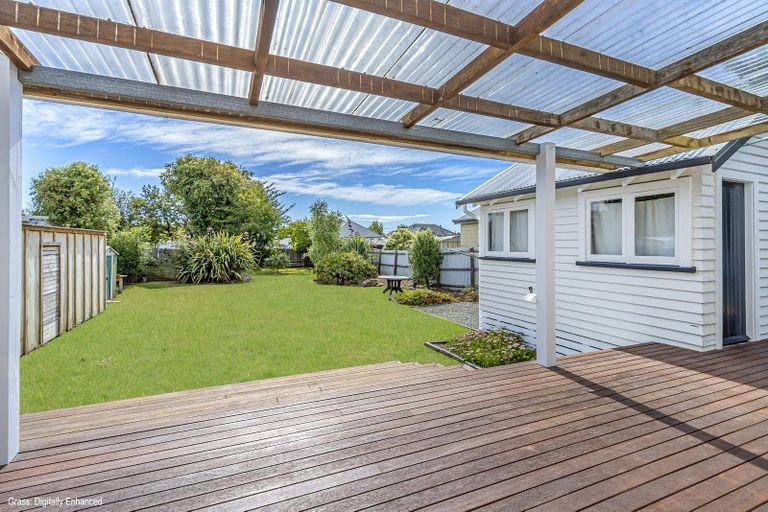 Photo of property in 215 Breezes Road, Aranui, Christchurch, 8061