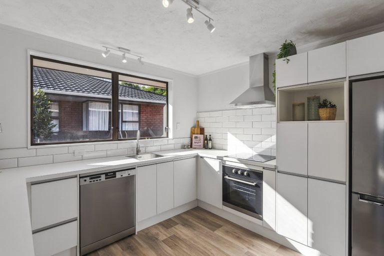 Photo of property in 29 Winara Avenue, Waikanae, 5036