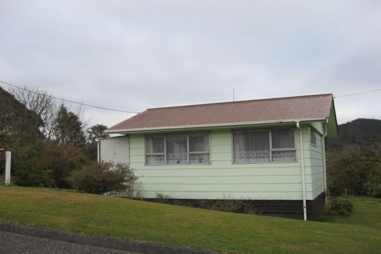 Photo of property in 9 Ballance Street, Runanga, 7803