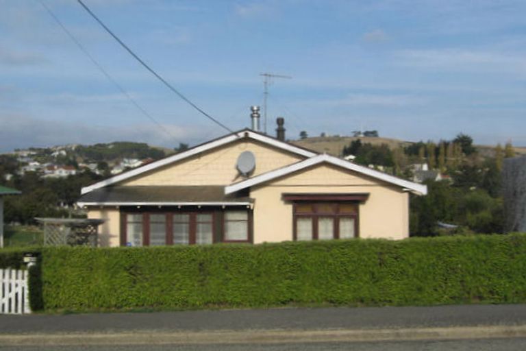 Photo of property in 6 Kelvin Street, South Hill, Oamaru, 9400