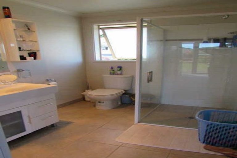 Photo of property in 52 Ngawhatu Road, Stoke, Nelson, 7011