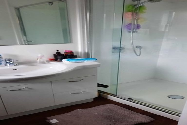 Photo of property in 1 Sunstone Crescent, Brown Owl, Upper Hutt, 5018