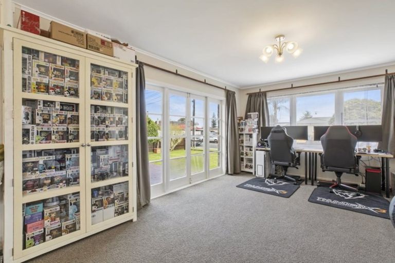 Photo of property in 1/4 Royal Arch Place, Rosehill, Papakura, 2113
