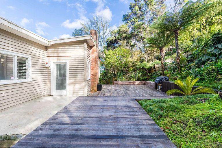 Photo of property in 73 Takahe Road, Titirangi, Auckland, 0604