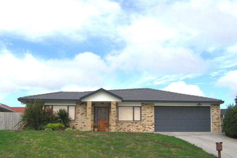 Photo of property in 33 Chadlington Avenue, Henderson, Auckland, 0612