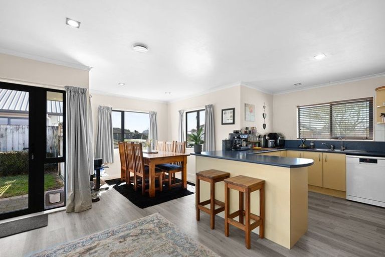 Photo of property in 28 Diomede Glade, Flagstaff, Hamilton, 3210