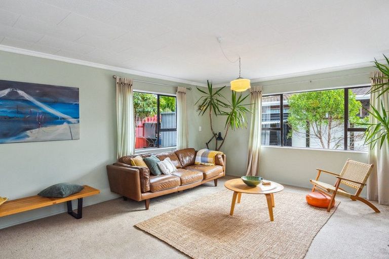 Photo of property in 38 Kapanui Road, Waikanae, 5036