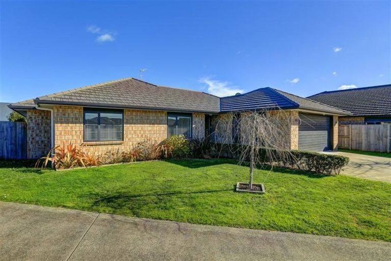 Photo of property in 7 Allgood Place, Rototuna North, Hamilton, 3210