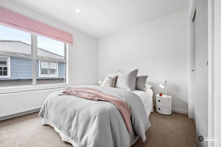 Photo of property in 5a Park Street, Thorndon, Wellington, 6011