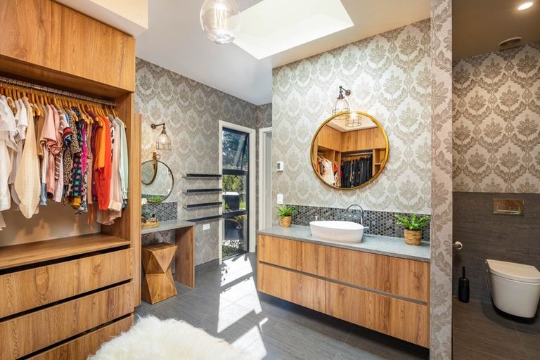 Photo of property in 10 Pike Place, Ferndale, New Plymouth, 4310