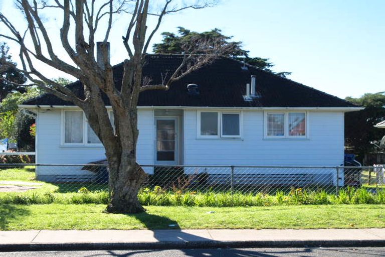 Photo of property in 73 Vine Street, Mangere East, Auckland, 2024