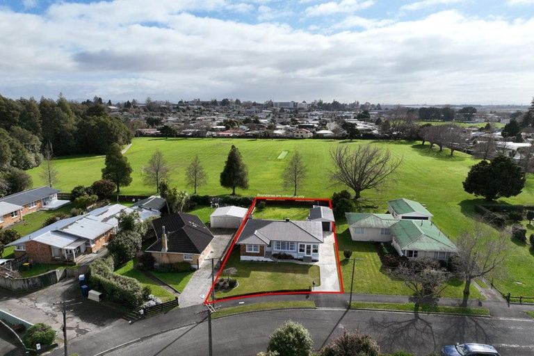 Photo of property in 33 Beech Crescent, Hillcrest, Hamilton, 3216