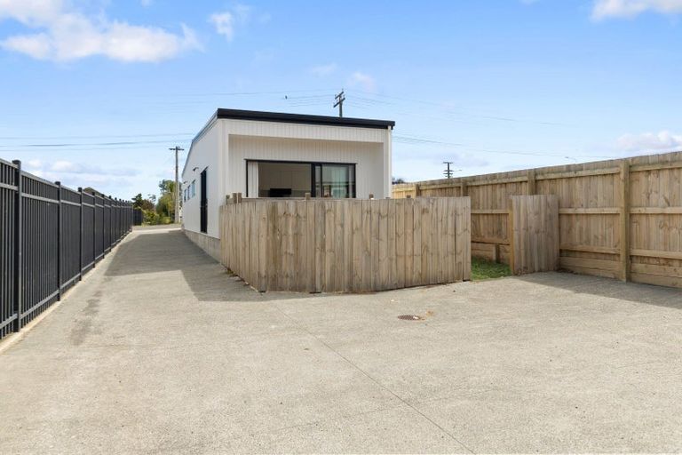 Photo of property in 63 Flanshaw Road, Te Atatu South, Auckland, 0610