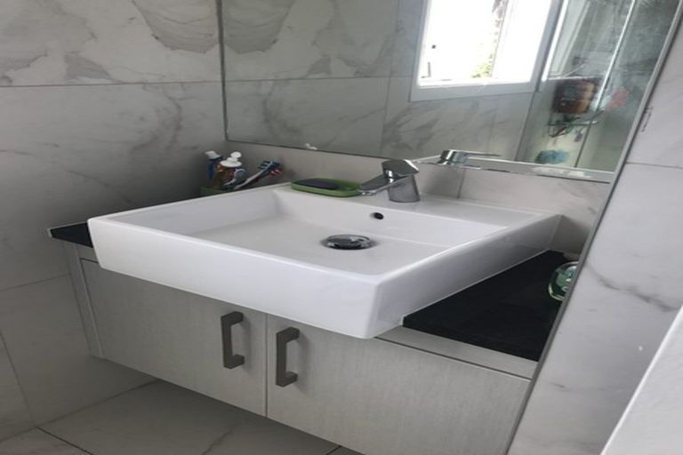 Photo of property in 4 Tonkin Drive, Sunnynook, Auckland, 0620