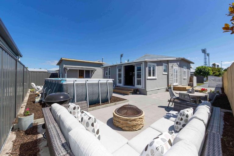 Photo of property in 79 Nelson Crescent, Napier South, Napier, 4110