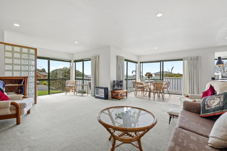 Photo of property in 1 Castaway Place, Gulf Harbour, Whangaparaoa, 0930