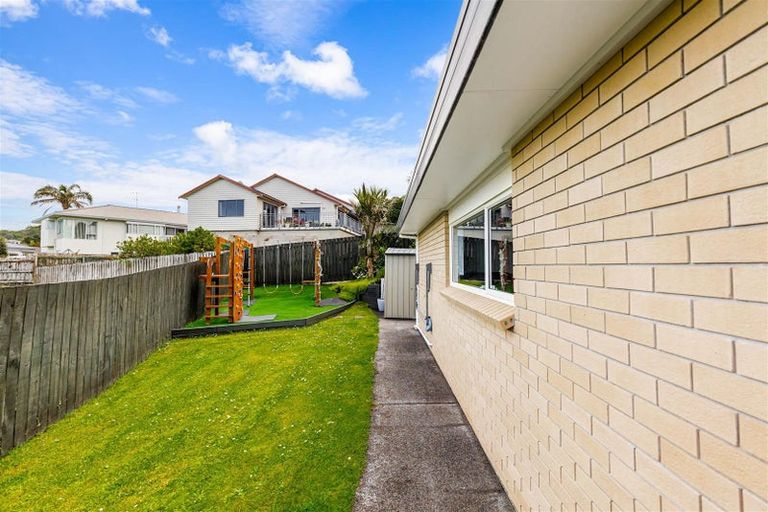 Photo of property in 3 Ascot Way, Orewa, 0931