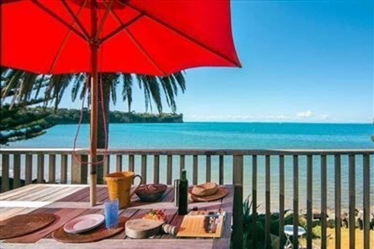 Photo of property in 6/4 Arkles Strand, Arkles Bay, Whangaparaoa, 0932