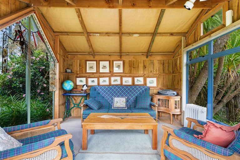 Photo of property in 252 Boord Crescent, Kumeu, 0891