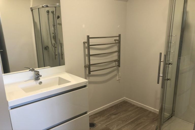 Photo of property in 2/27 Seddon Road, Frankton, Hamilton, 3204