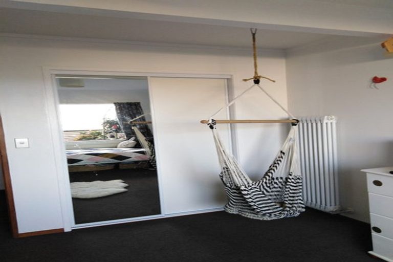 Photo of property in 22 Satara Crescent, Khandallah, Wellington, 6035