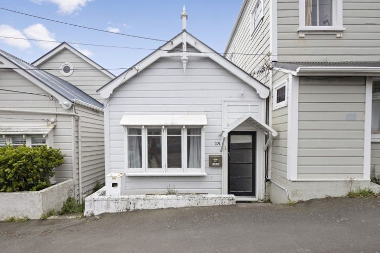 Photo of property in 101 Pirie Street, Mount Victoria, Wellington, 6011