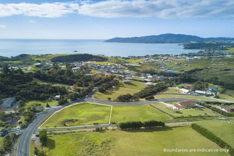 Photo of property in 2 Pekama Drive, Cable Bay, 0420
