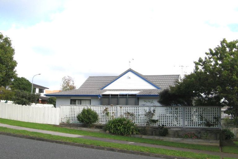 Photo of property in 2/30 Clydesdale Avenue, Somerville, Auckland, 2014