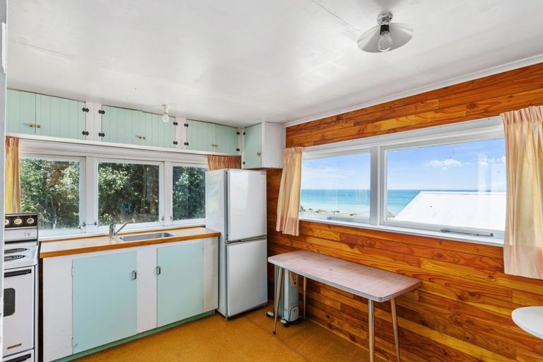 Photo of property in 5 Ben Avon Grove, Cape Palliser, Pirinoa, 5772