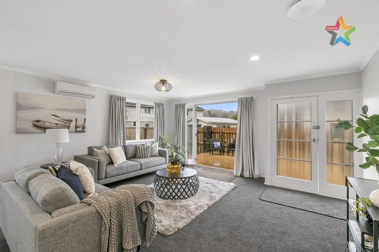 Photo of property in 2/352 Oxford Terrace, Avalon, Lower Hutt, 5011