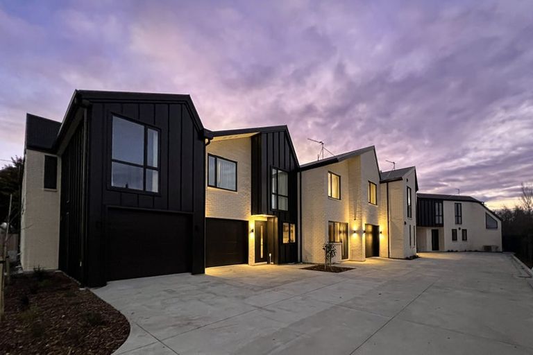 Photo of property in 4/133 Blighs Road, Strowan, Christchurch, 8052