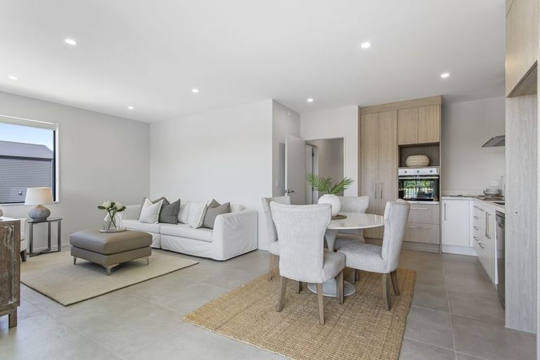 Photo of property in 1 Tana Way, Manurewa, Auckland, 2102