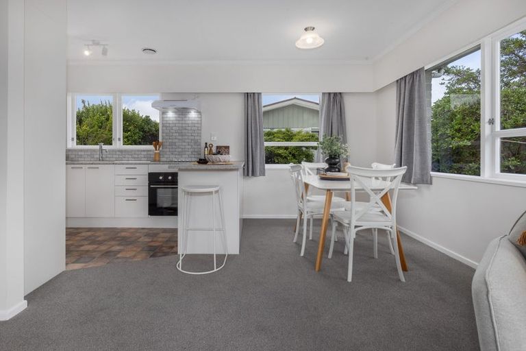 Photo of property in 64a Parata Street, Waikanae, 5036