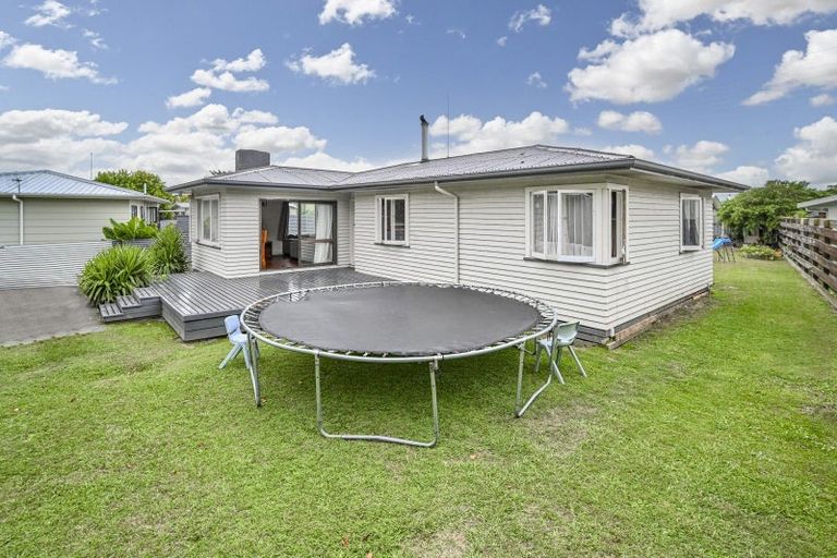 Photo of property in 42 Walton Way, Flaxmere, Hastings, 4120