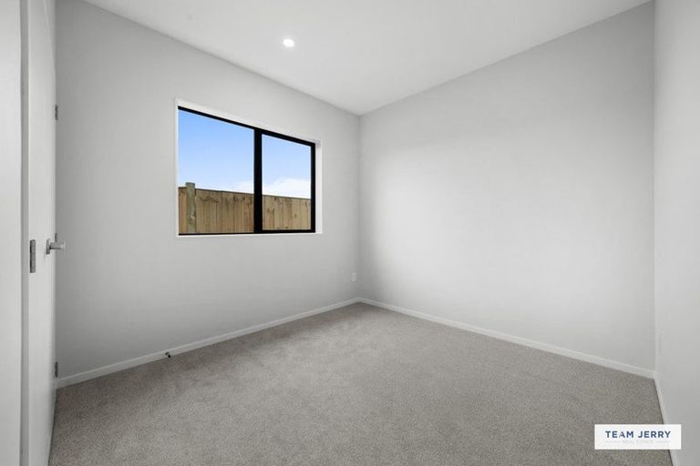 Photo of property in 6 Wild Flower Way, Karaka, Papakura, 2113