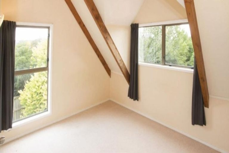 Photo of property in 30 Venus Place, Half Moon Bay, Auckland, 2012