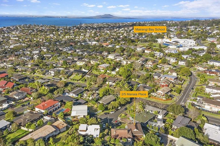 Photo of property in 2/5 Manaia Place, Mairangi Bay, Auckland, 0630