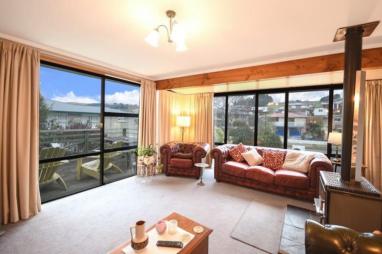 Photo of property in 3 Elwyn Crescent, Green Island, Dunedin, 9018