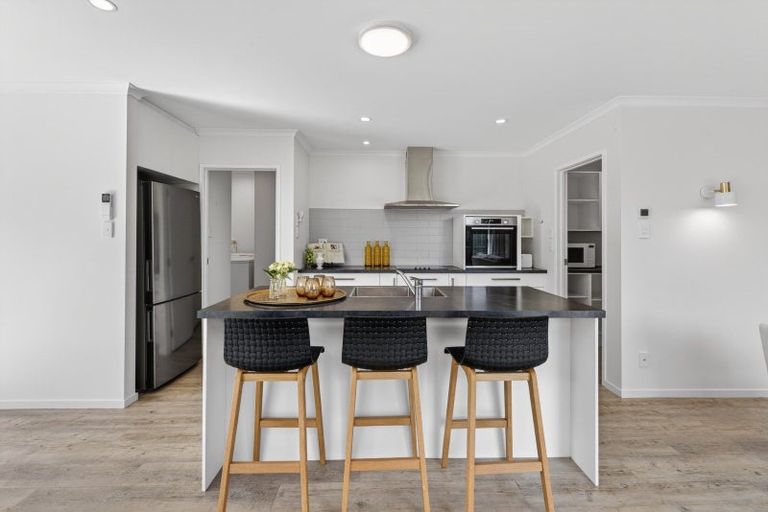 Photo of property in 5 Oakden Drive, Darfield, 7510