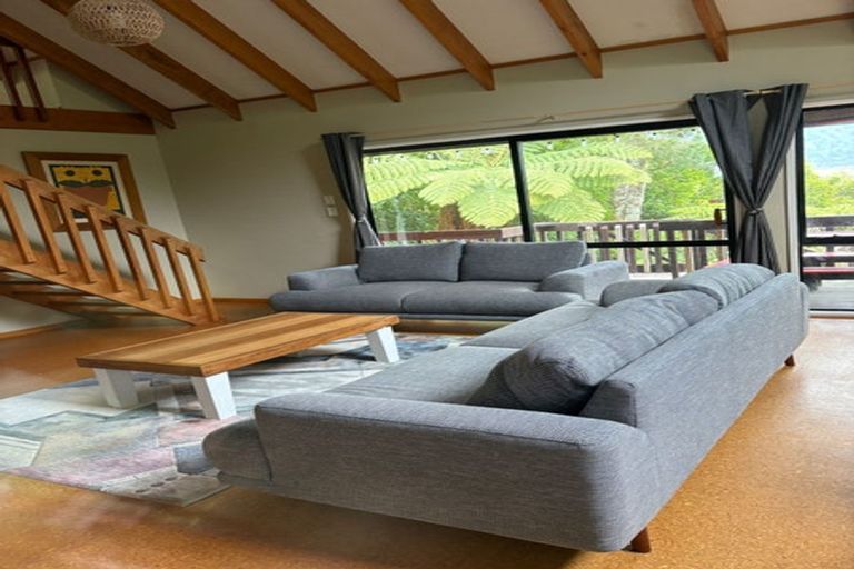 Photo of property in 14 Sandy Bay Road, Black Rock, Picton, 7282