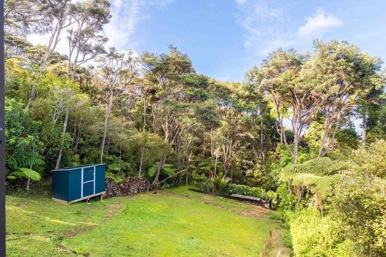 Photo of property in 73 Takahe Road, Titirangi, Auckland, 0604