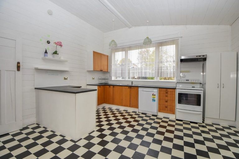 Photo of property in 143 High Street North, Carterton, 5713