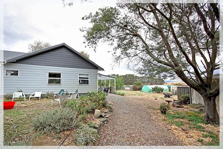 Photo of property in 332 Foxton Shannon Road, Foxton, 4893