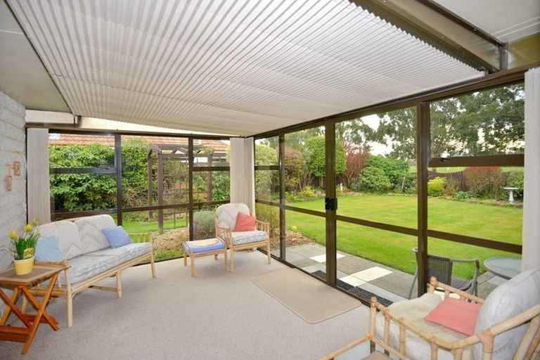 Photo of property in 42 Karnak Crescent, Russley, Christchurch, 8042