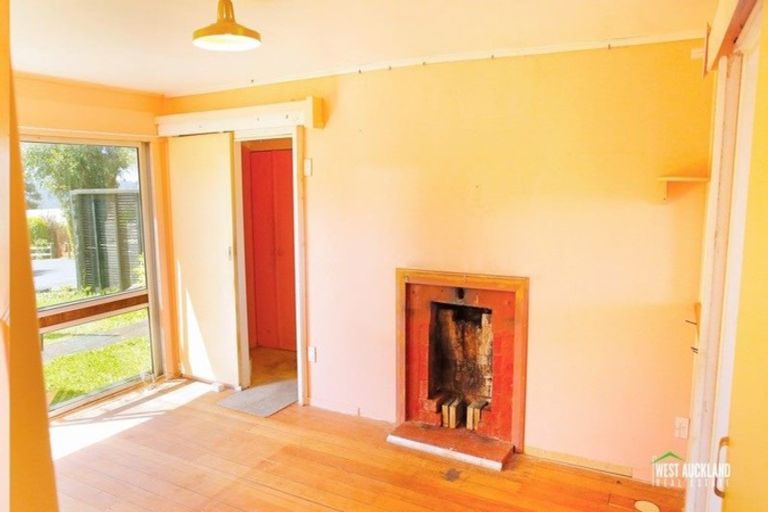 Photo of property in 65 Tane Road, Laingholm, Auckland, 0604